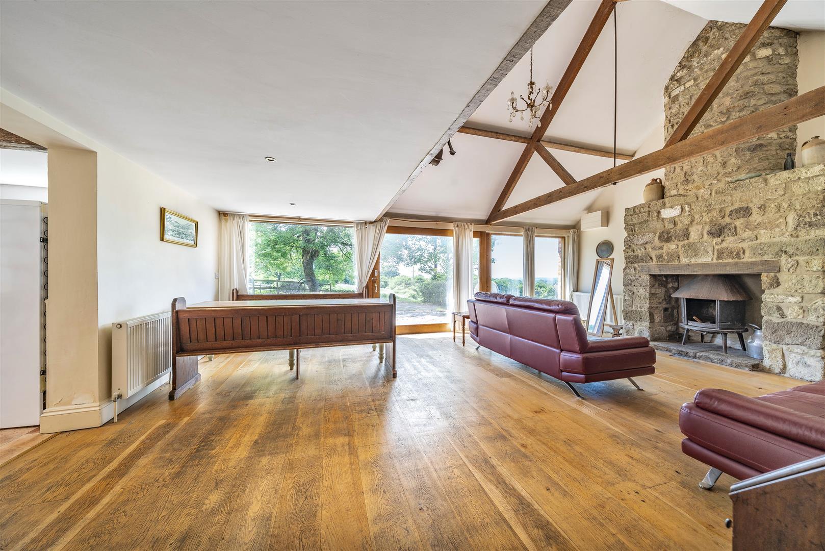 Property Image f686aa28-c435-4a7a-b01a-9f17d731639e
