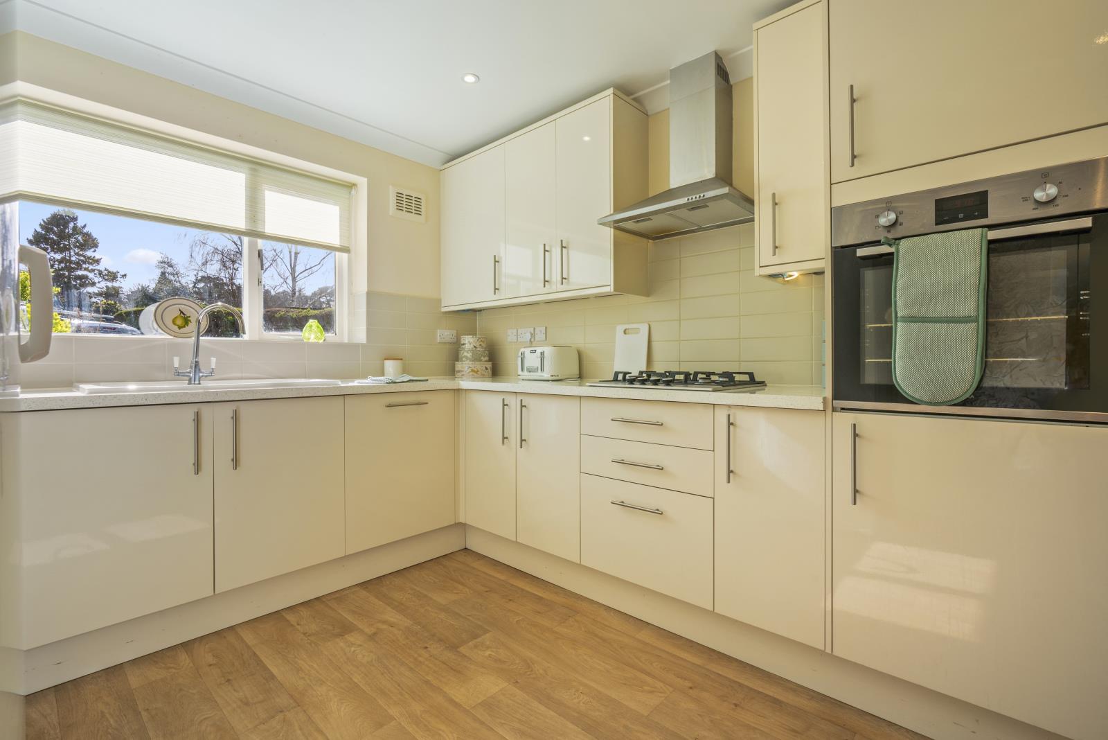 Property Image f69a5b2c-ba48-4a88-9de9-ad1bd3988115