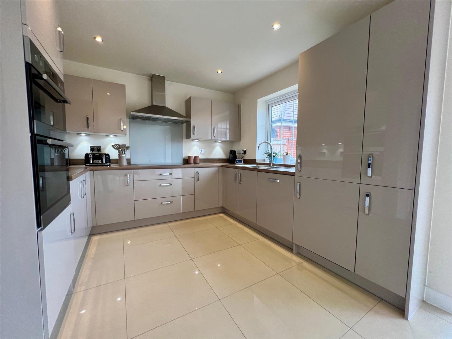 Property Image f6a71387-90a4-47a0-a92f-2f91c5e317bf