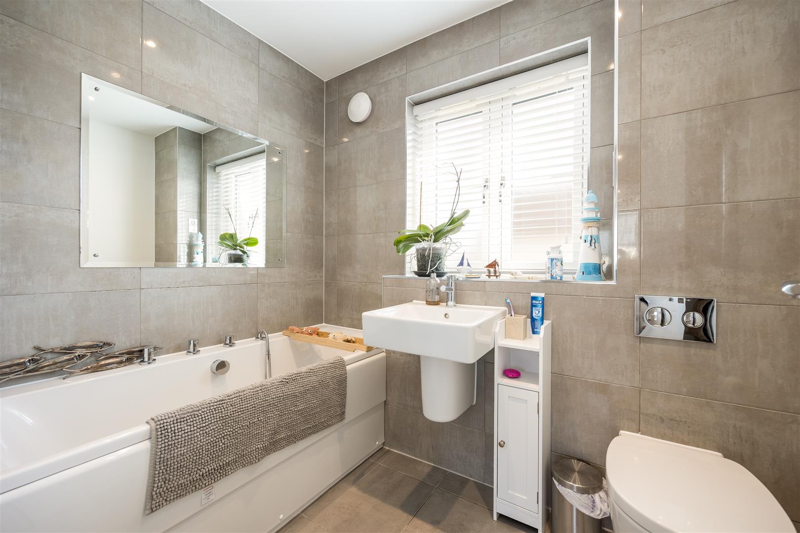 Property Image f6b9f1a9-197c-4833-aa79-2e7d334dfcee