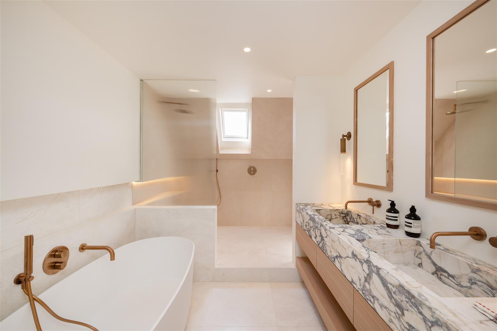 Property Image f6d8468e-f19c-4530-87d5-ecf692d9f42a