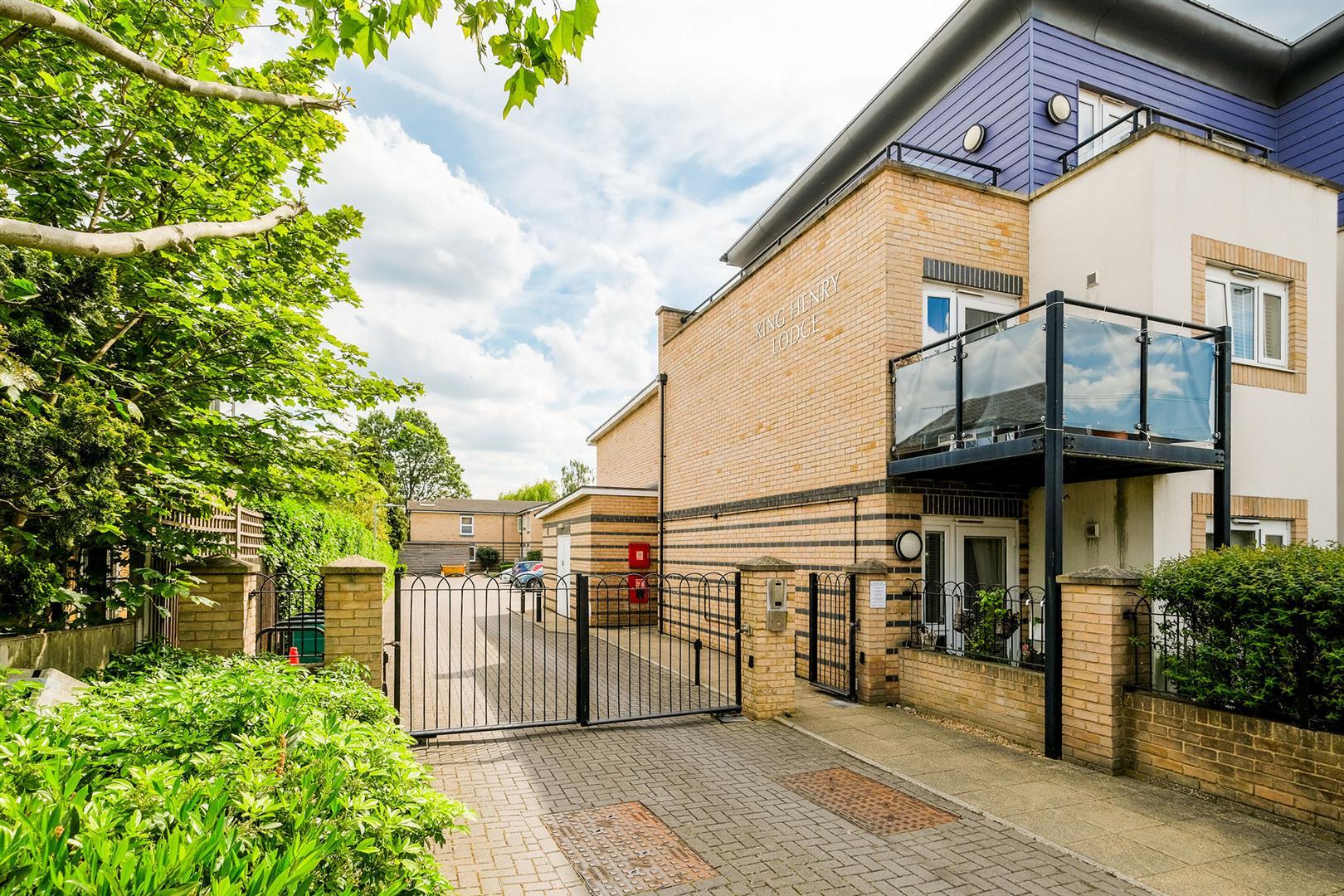 Property Image f6e4e431-275a-4a9e-992e-d4cd7dd47d4f