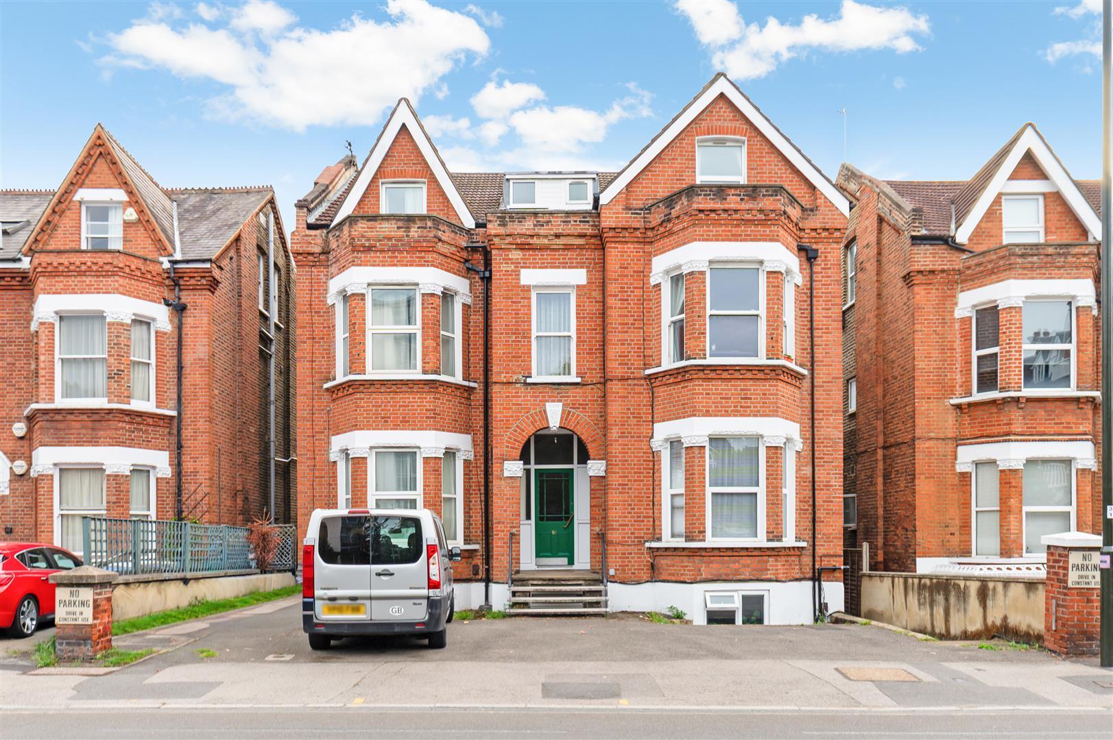 Property Image f6f9d4ab-2797-4013-8154-f070c6430e97