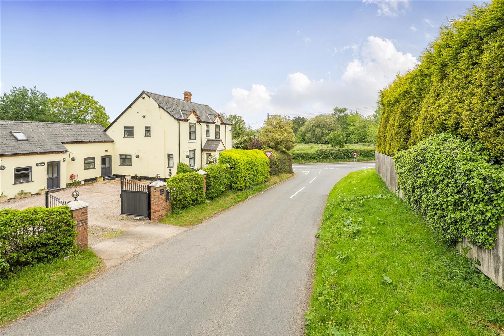 Property Image f712e378-4e7d-47c3-98e5-f43b64b04ee1
