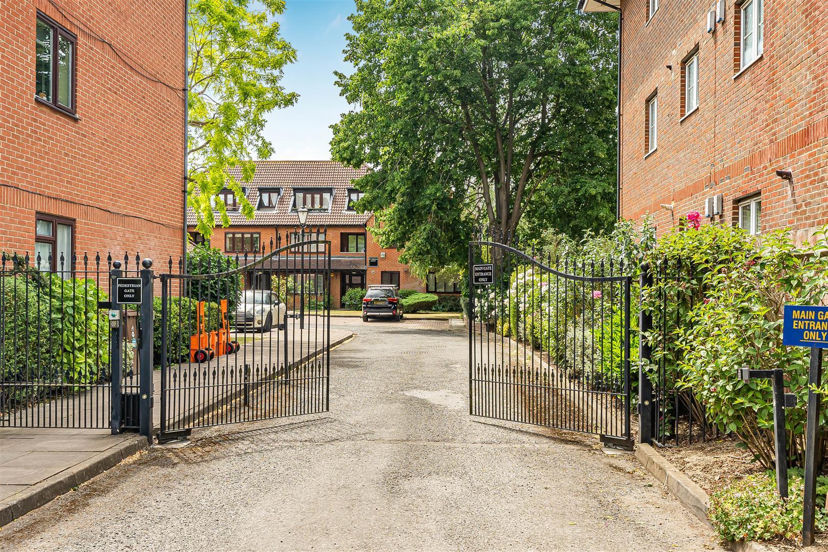 Property Image f73e3d95-ecc3-473b-8098-83f83645df81