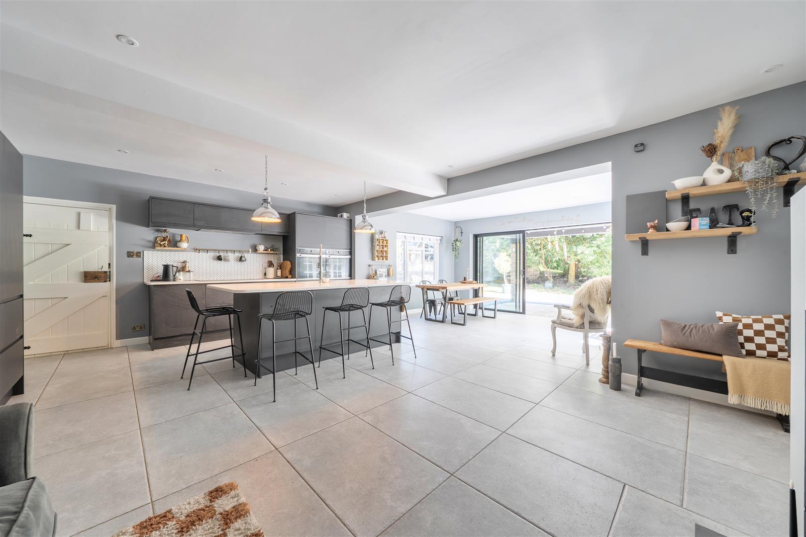 Property Image f750e0c1-6a3d-457b-90c2-d004ee0faa47