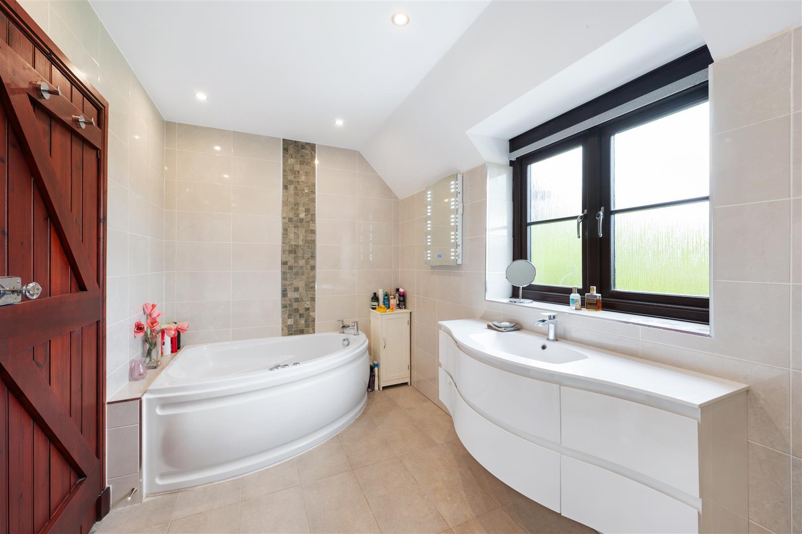 Property Image f756190f-6b2f-4067-998f-508f3bb96d08