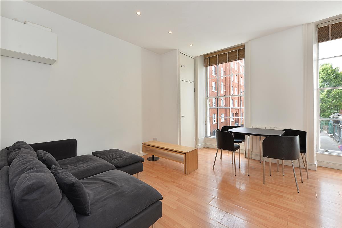 Property Image f75965be-f1d8-4d43-8273-495c2d3af422