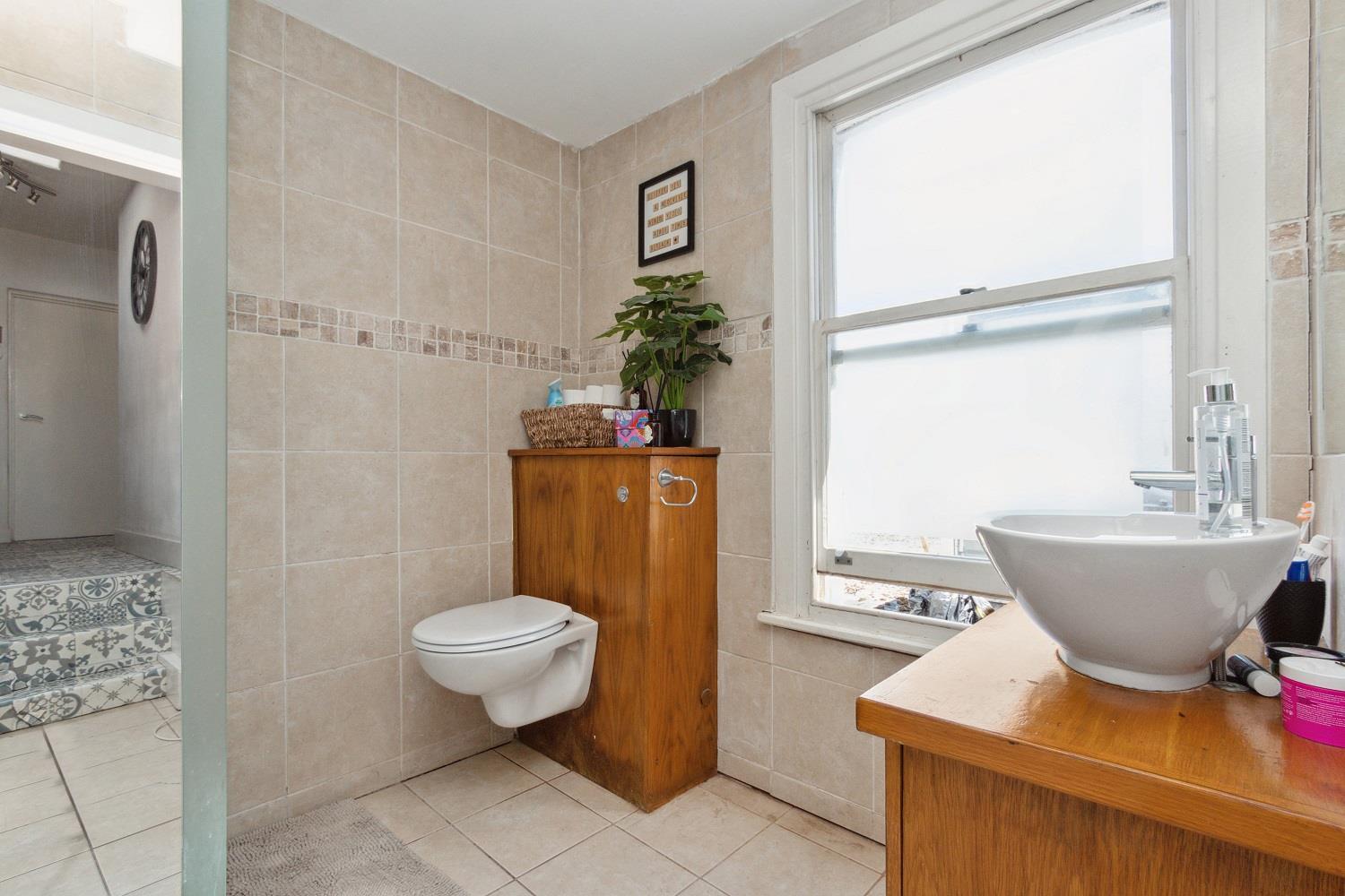Property Image f76e8ee4-fd3e-4d6d-830a-1925d9285979