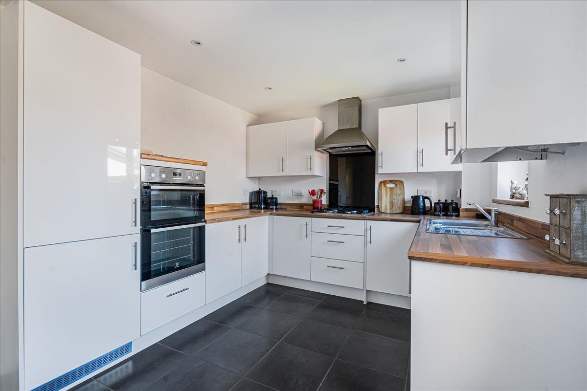 Property Image f76f1d1a-5858-4b29-a48d-aa898955e491