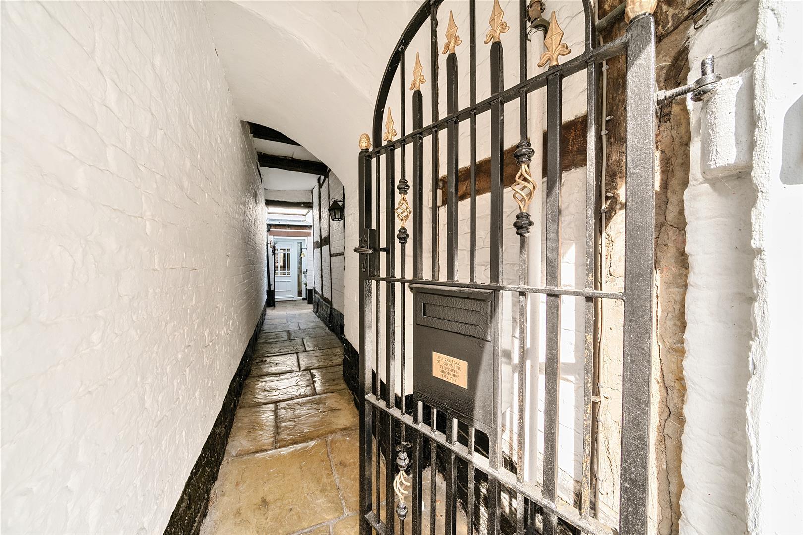 Property Image f7735e54-4505-43ee-b9d8-e5195fc0206b