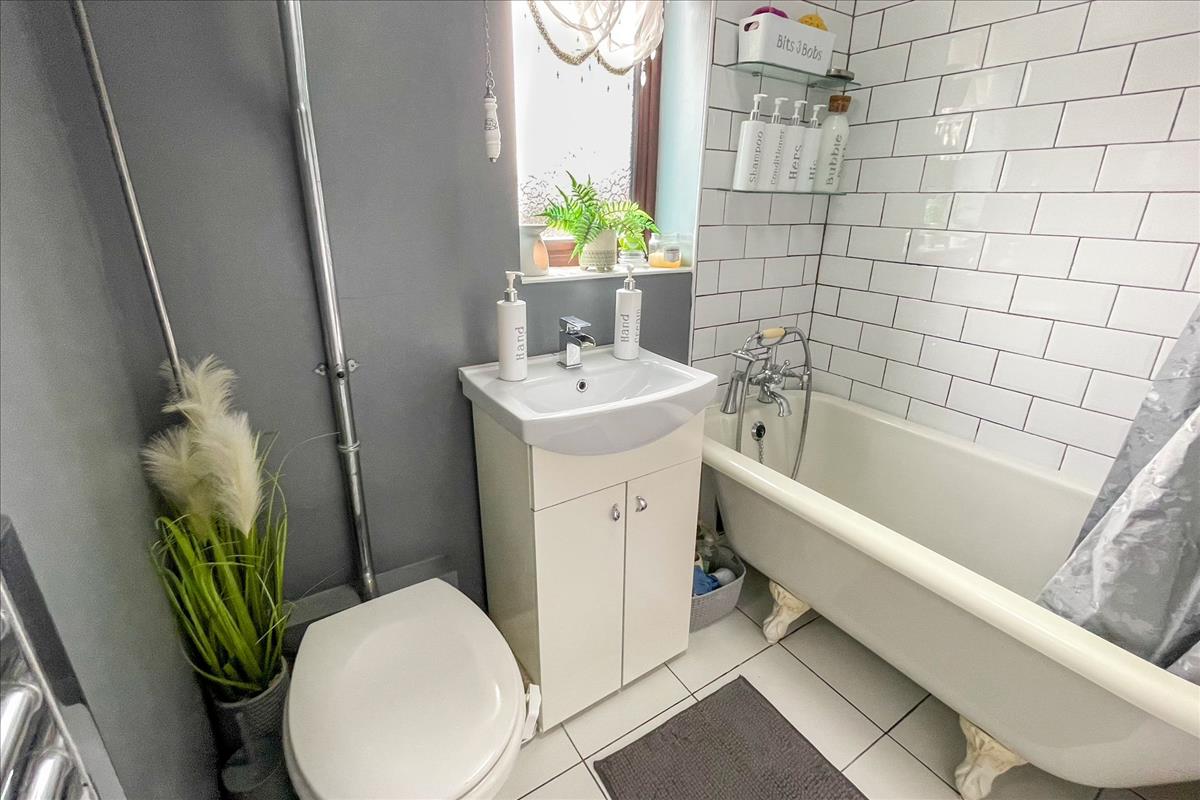 Property Image f7782099-b2d5-464a-94ae-70c14e6706fb