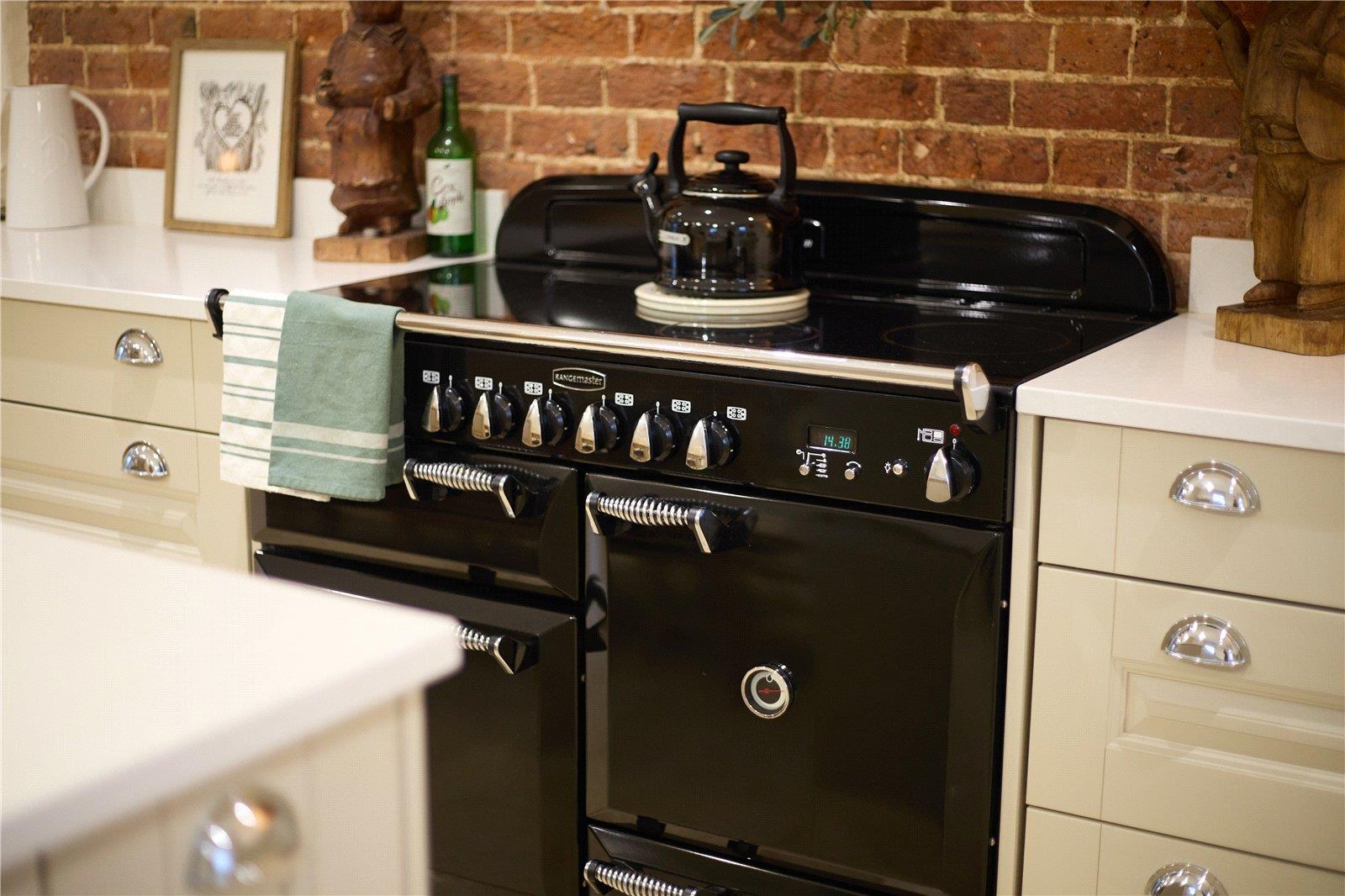 Property Image f77a6efb-1b0d-4670-b0af-bd65e0b3b641
