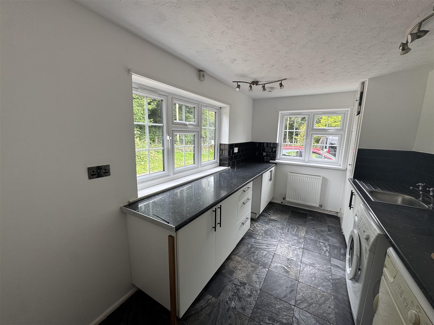 Property Image f7834cef-2681-477f-86ec-03a3e4851f26