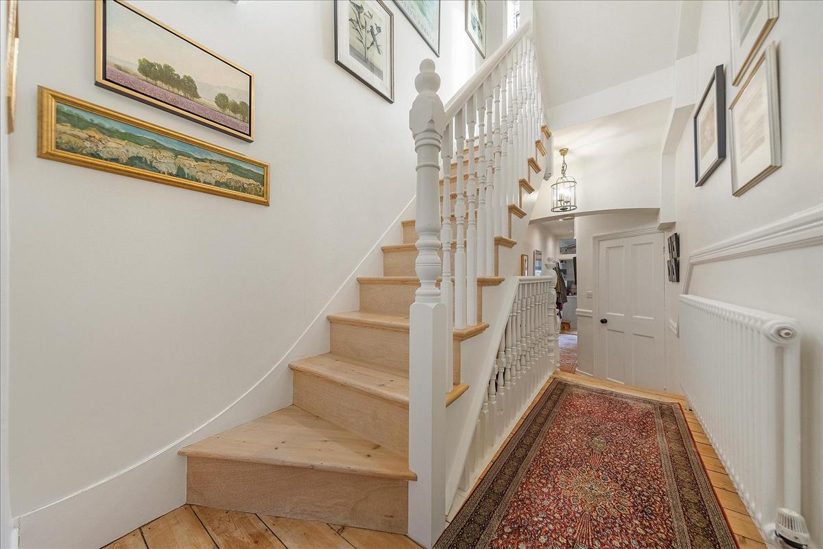 Property Image f794b512-c5f9-4295-b799-846f19383244