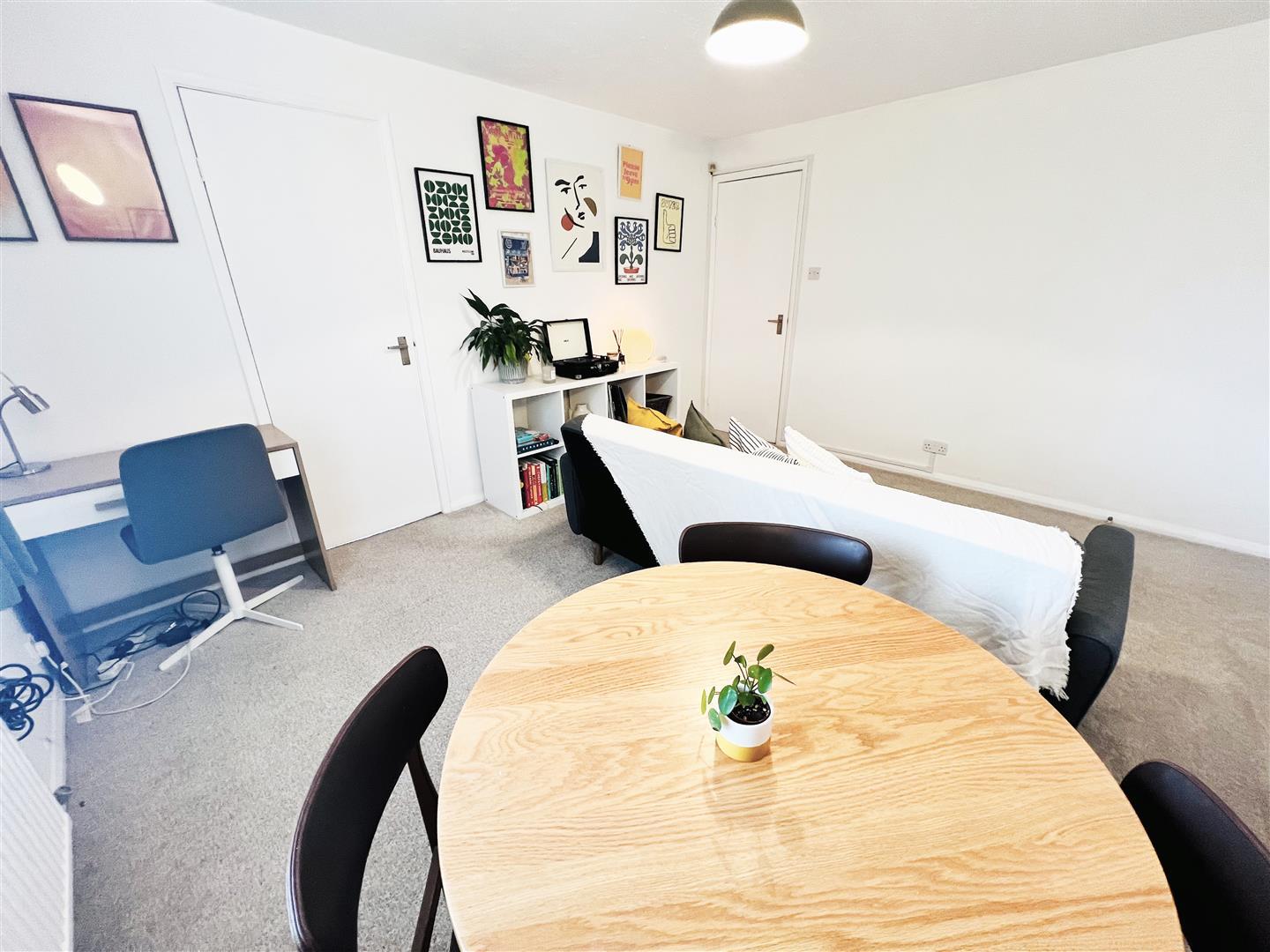 Property Image f79f8e1a-26eb-4d15-a1ef-96c4c3c5d80a