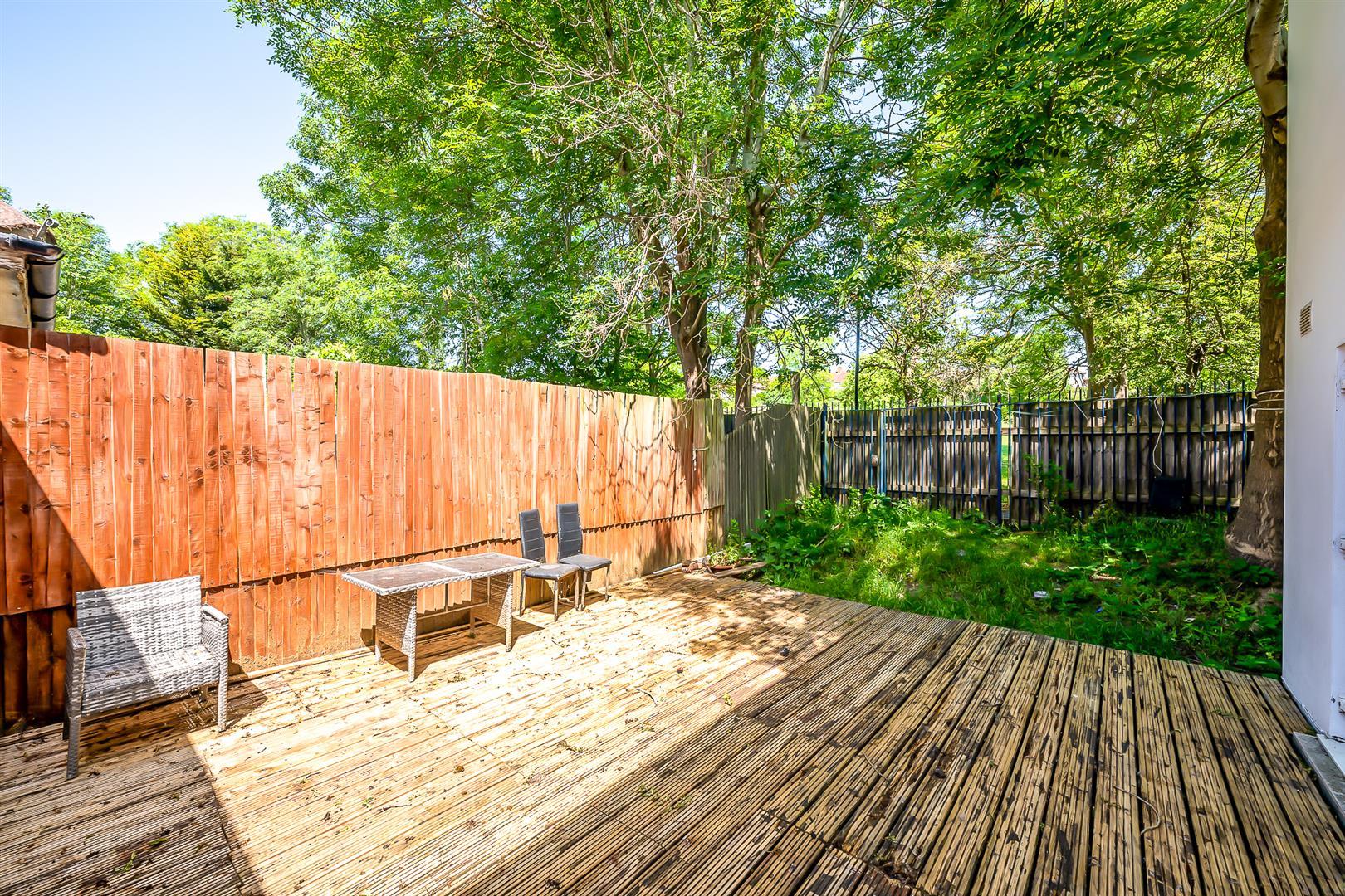 Property Image f7ad6fc1-e45d-46a0-9d62-33ab12124c3d
