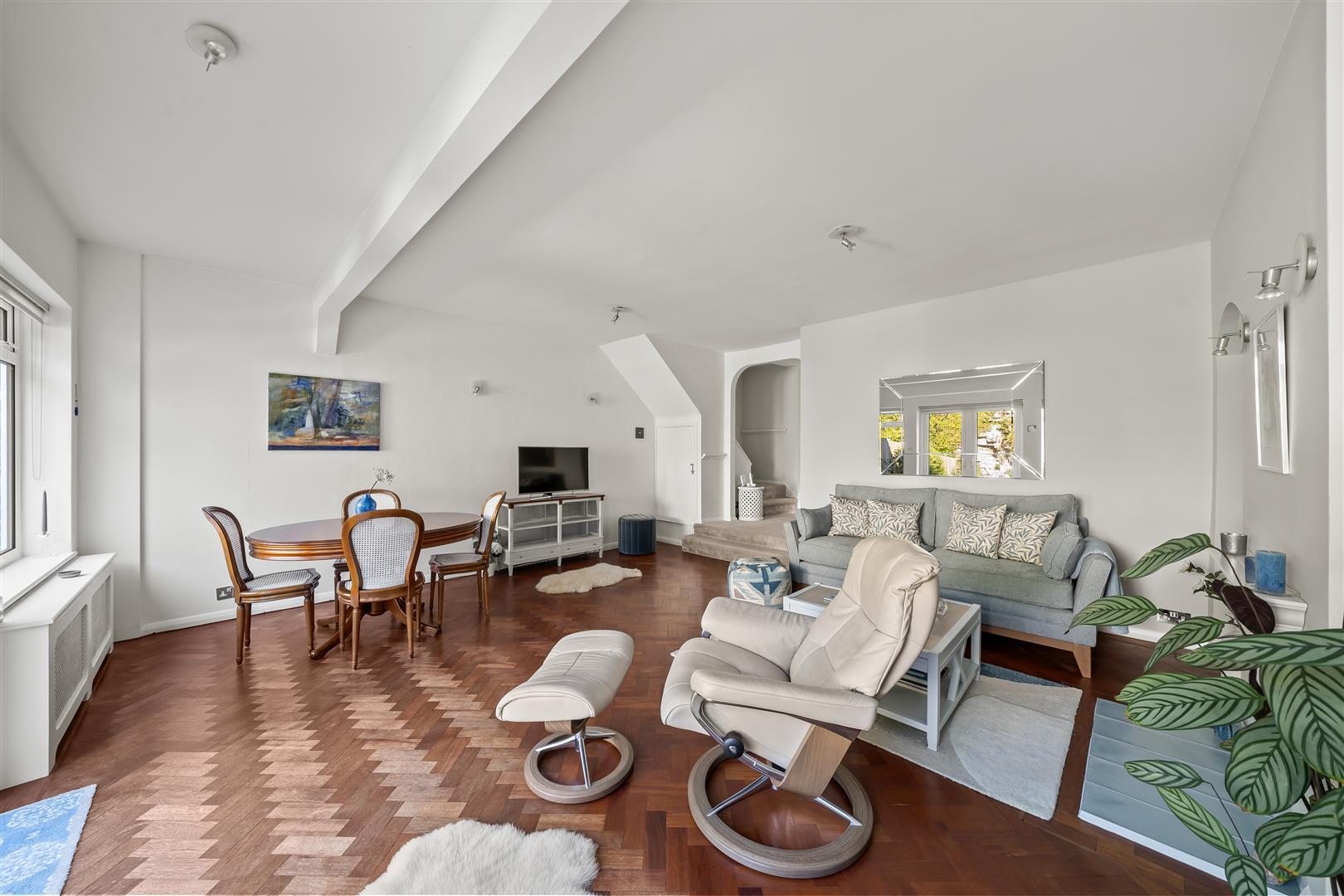 Property Image f7b5b015-f7b4-4378-884e-af84414739af