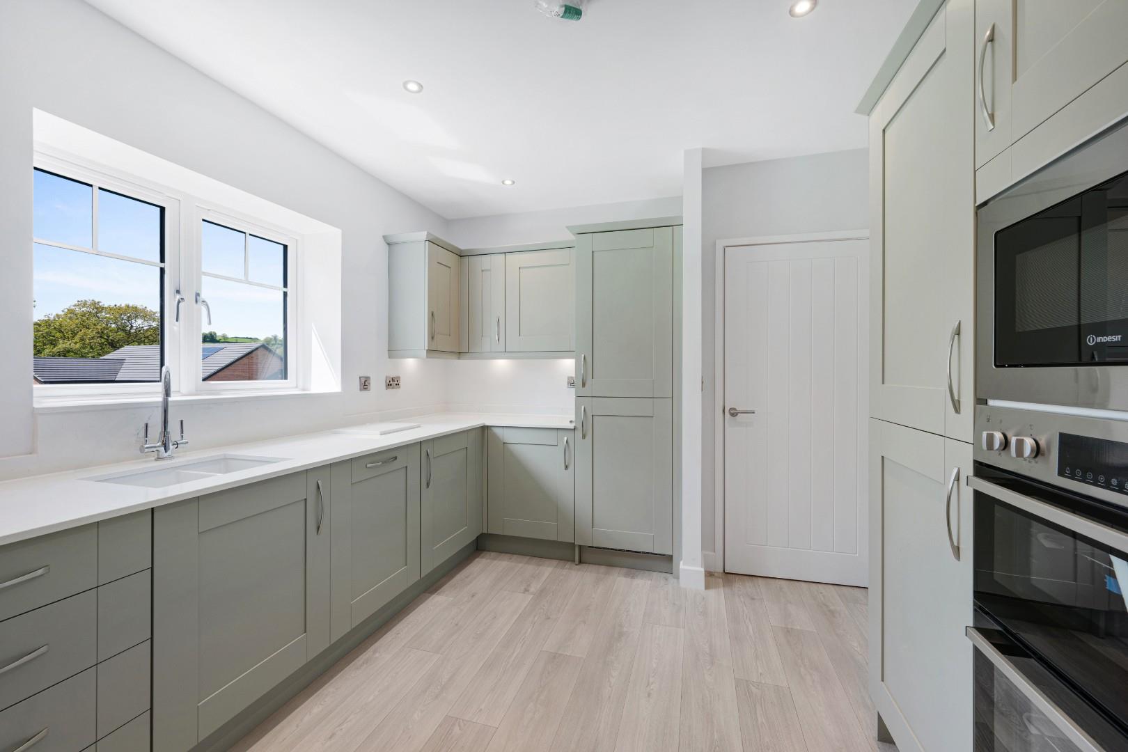 Property Image f7bdde77-b22e-486b-bf93-332511252286
