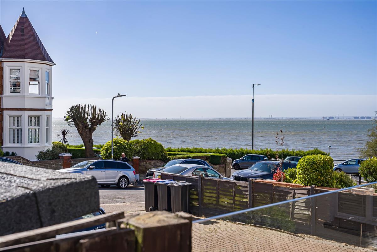 Property Image f7bed685-7e96-4b46-8e61-f6e40b95df45