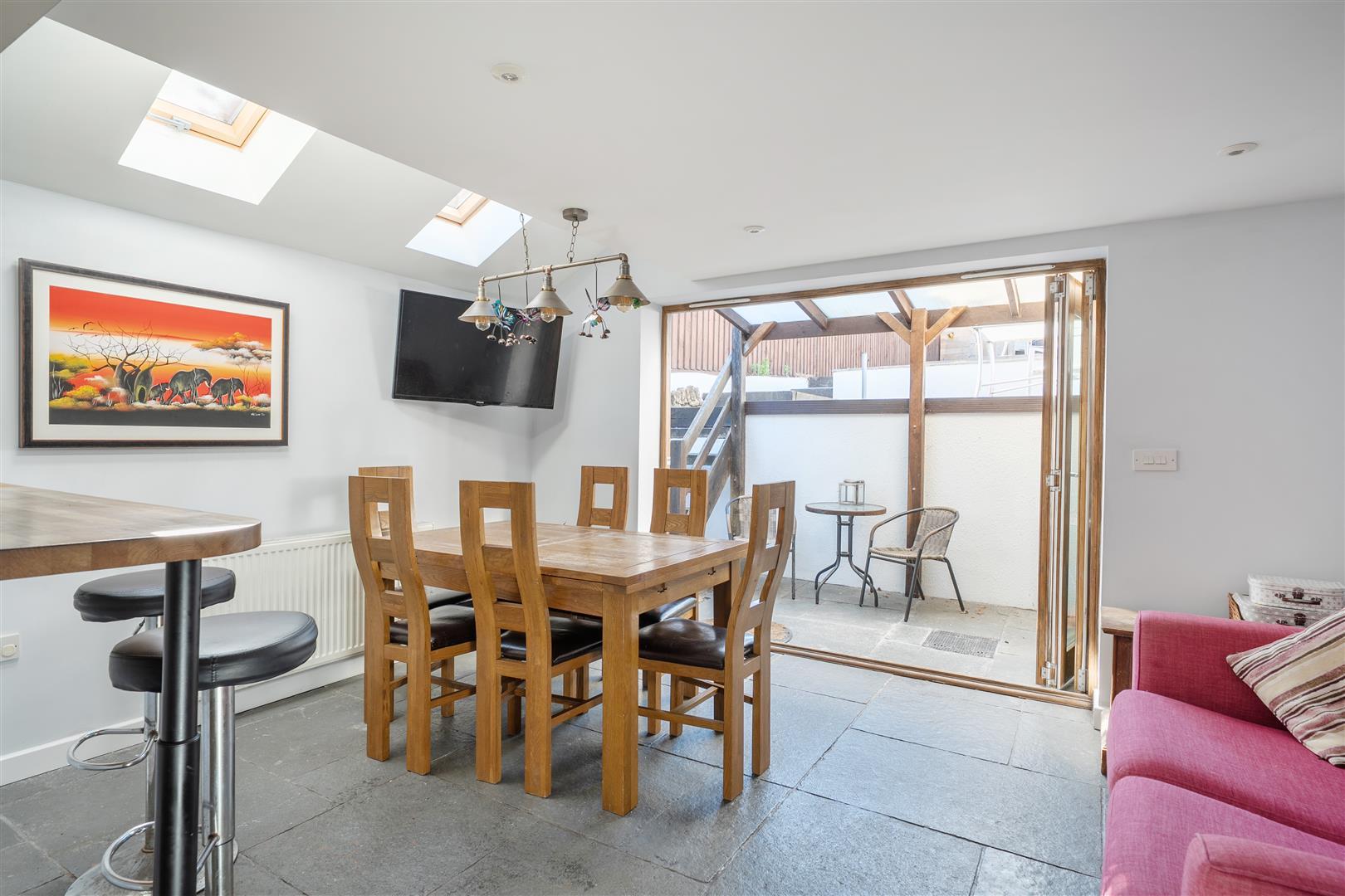 Property Image f7c73250-e7ff-4875-9b2a-fec3f0a302d3
