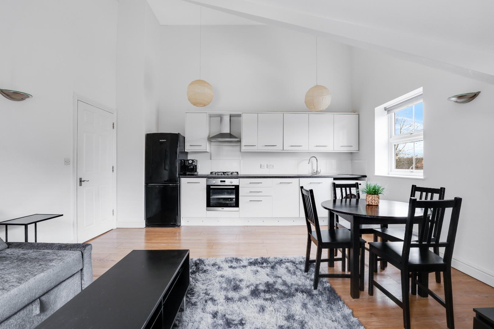 Property Image f7d98cf0-35be-46fe-8bef-93818d0a2cc8
