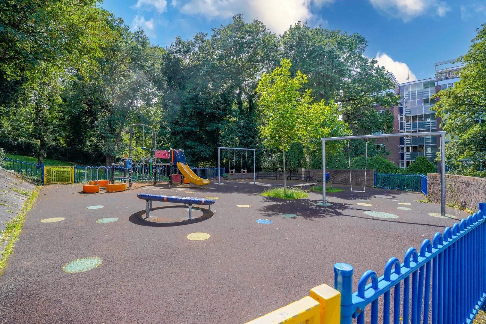 Property Image f7ea846f-34c3-463f-9859-0c0ee8fe028d