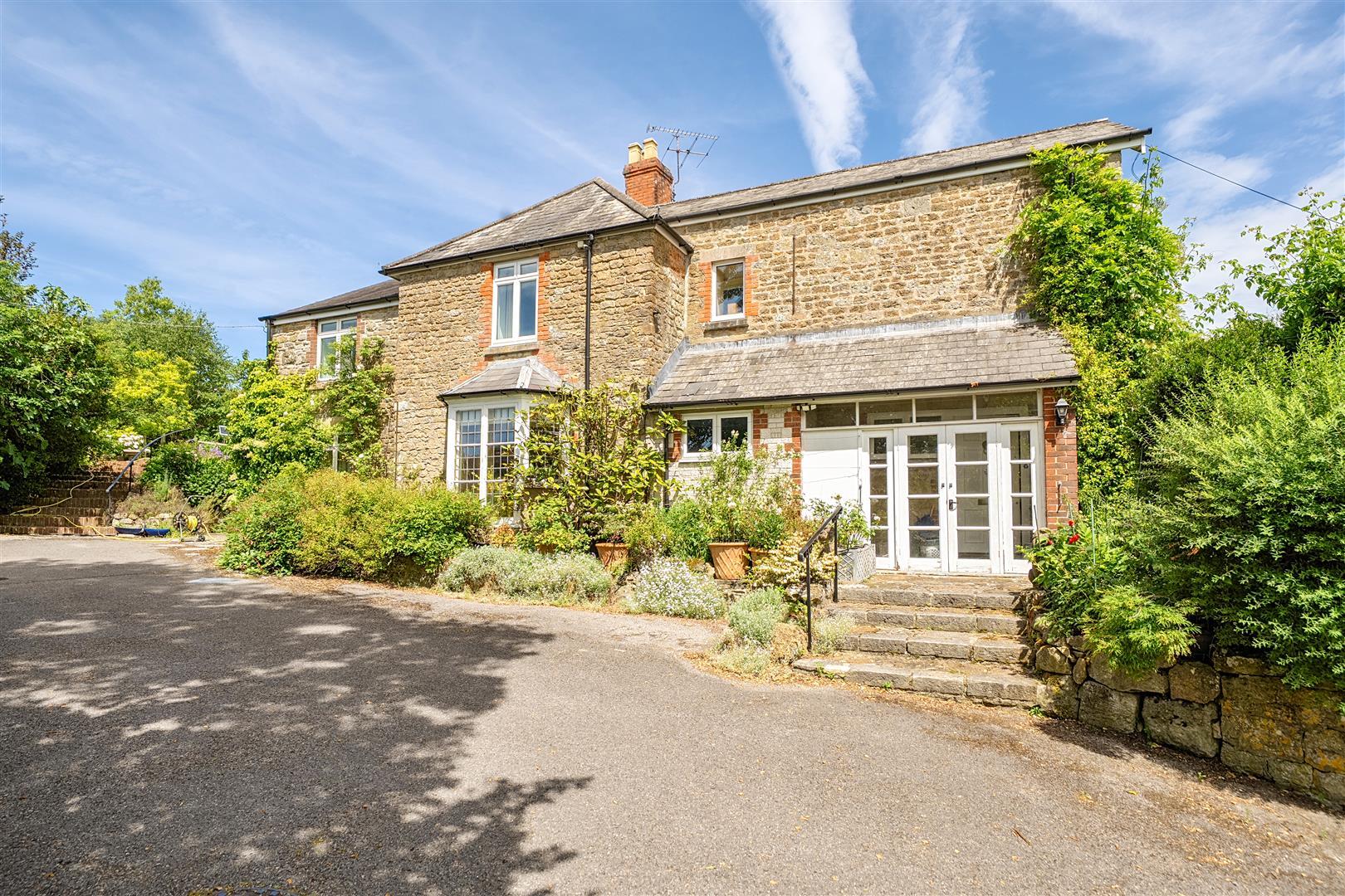 Property Image f8030617-f362-4621-b2e7-644897fc824d