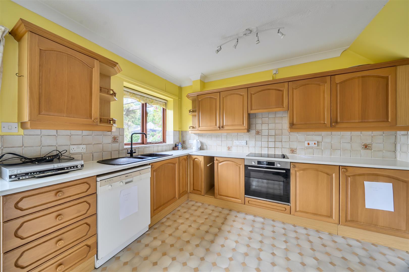 Property Image f806971c-3cc1-4494-9d98-421dd5a9e80e