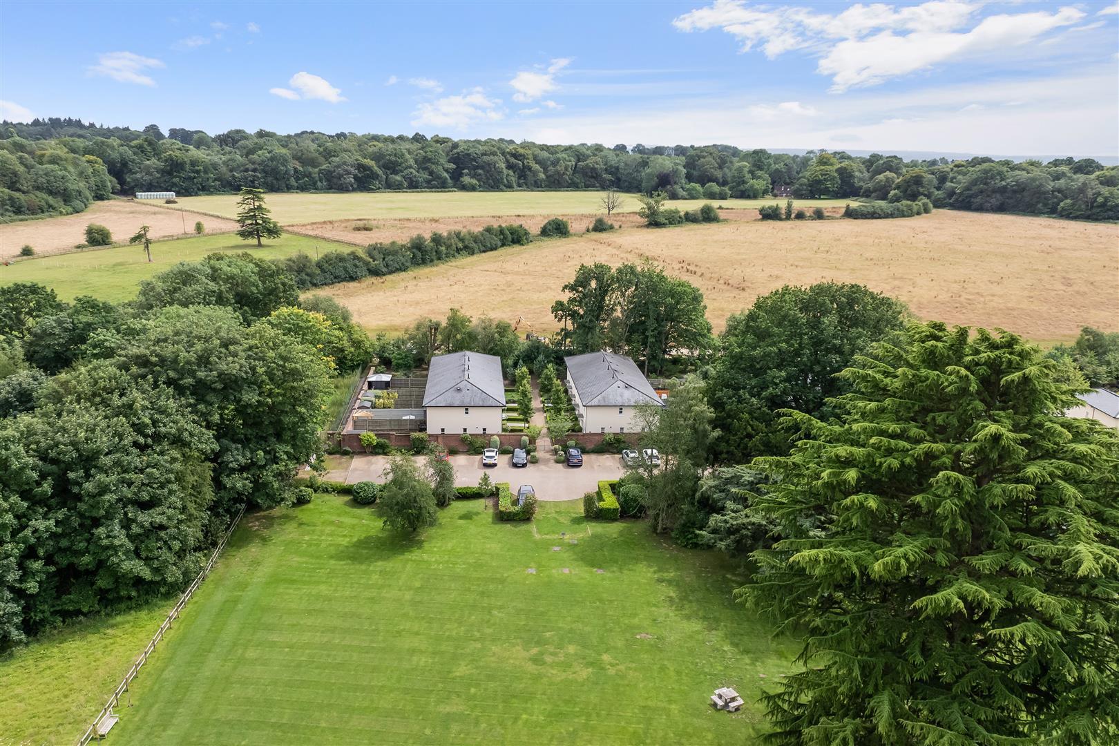 Property Image f81a4139-21de-4229-814d-bc29a466bdde