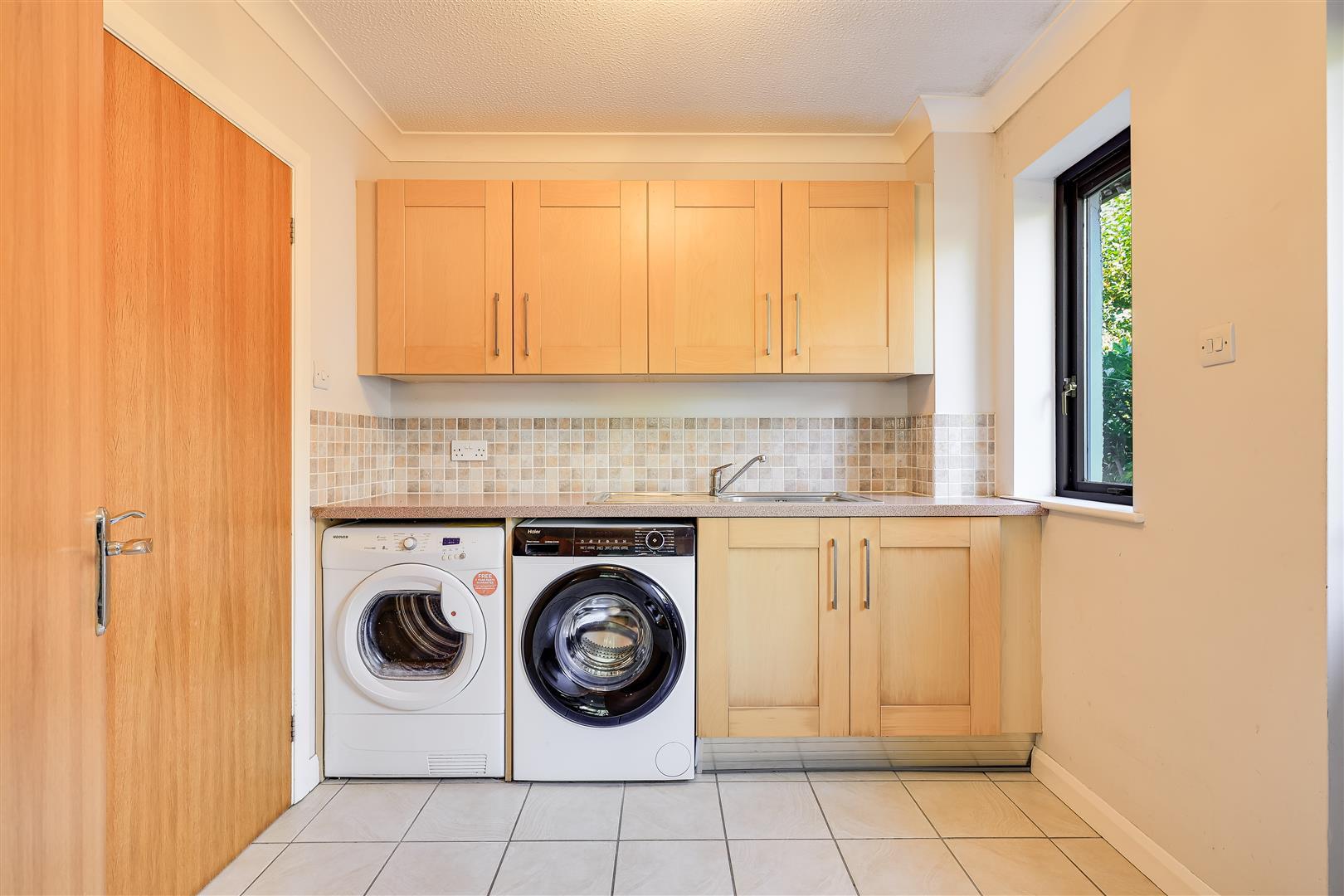 Property Image f849d631-7a0b-495d-813c-f39426343ad8