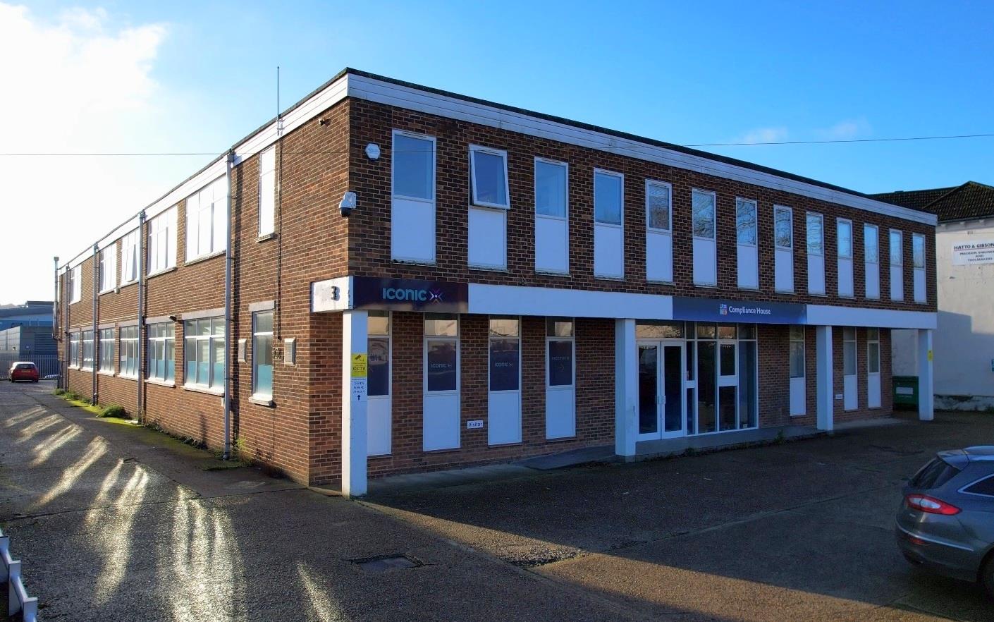Office Suites To Let from 1,000 sq.ft to 9,500 sq.ft on flexible terms at 3-5, Holmethorpe Avenue, Redhill, Surrey - RAB Commercial Property