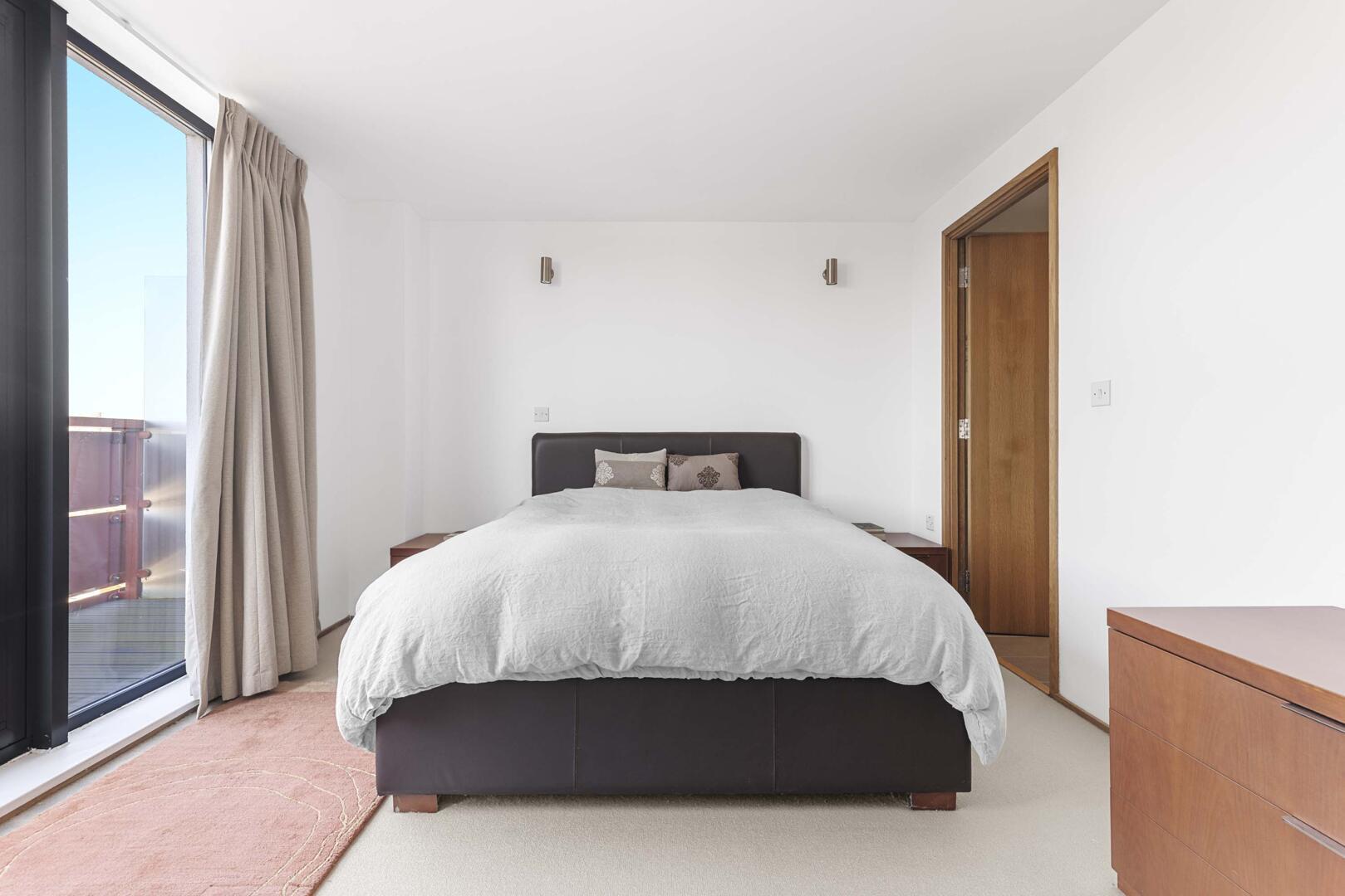 Property Image f86e12ab-568d-4419-adde-44950e5aa915
