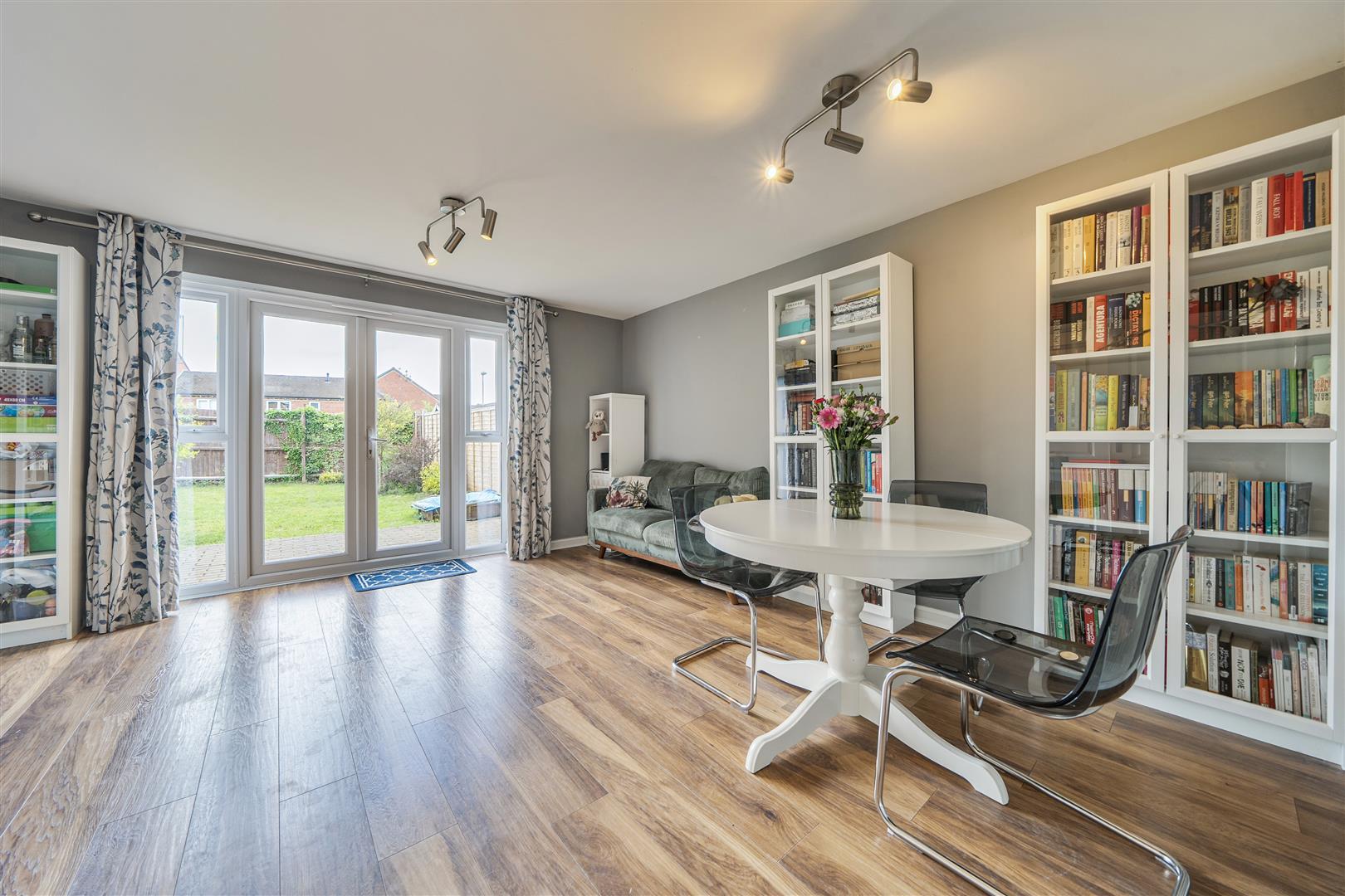 Property Image f86e3d32-4b77-4239-bac8-5a9a889245fd