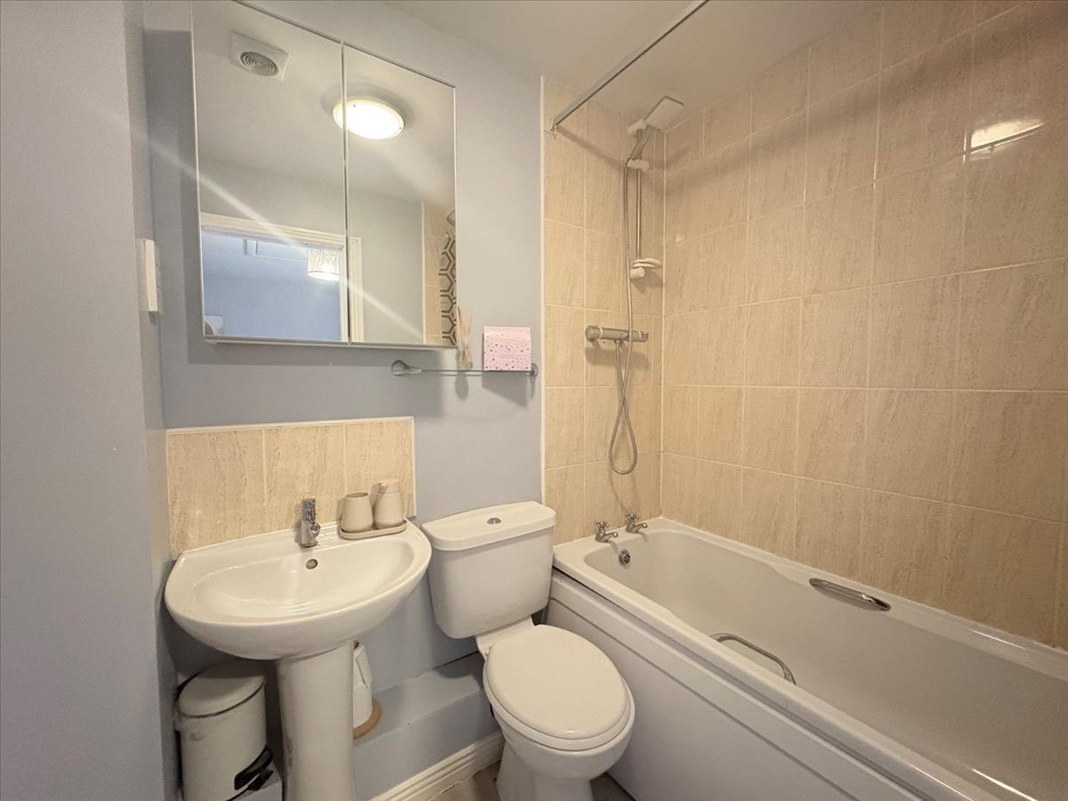 Property Image f8eb3c32-b376-49e1-81a9-418145cfdb1d