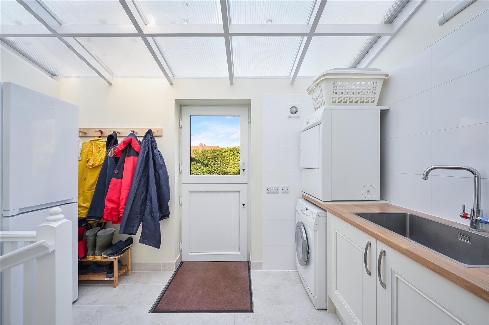 Property Image f8fba0e9-8f36-45d8-acd9-3102c6228134