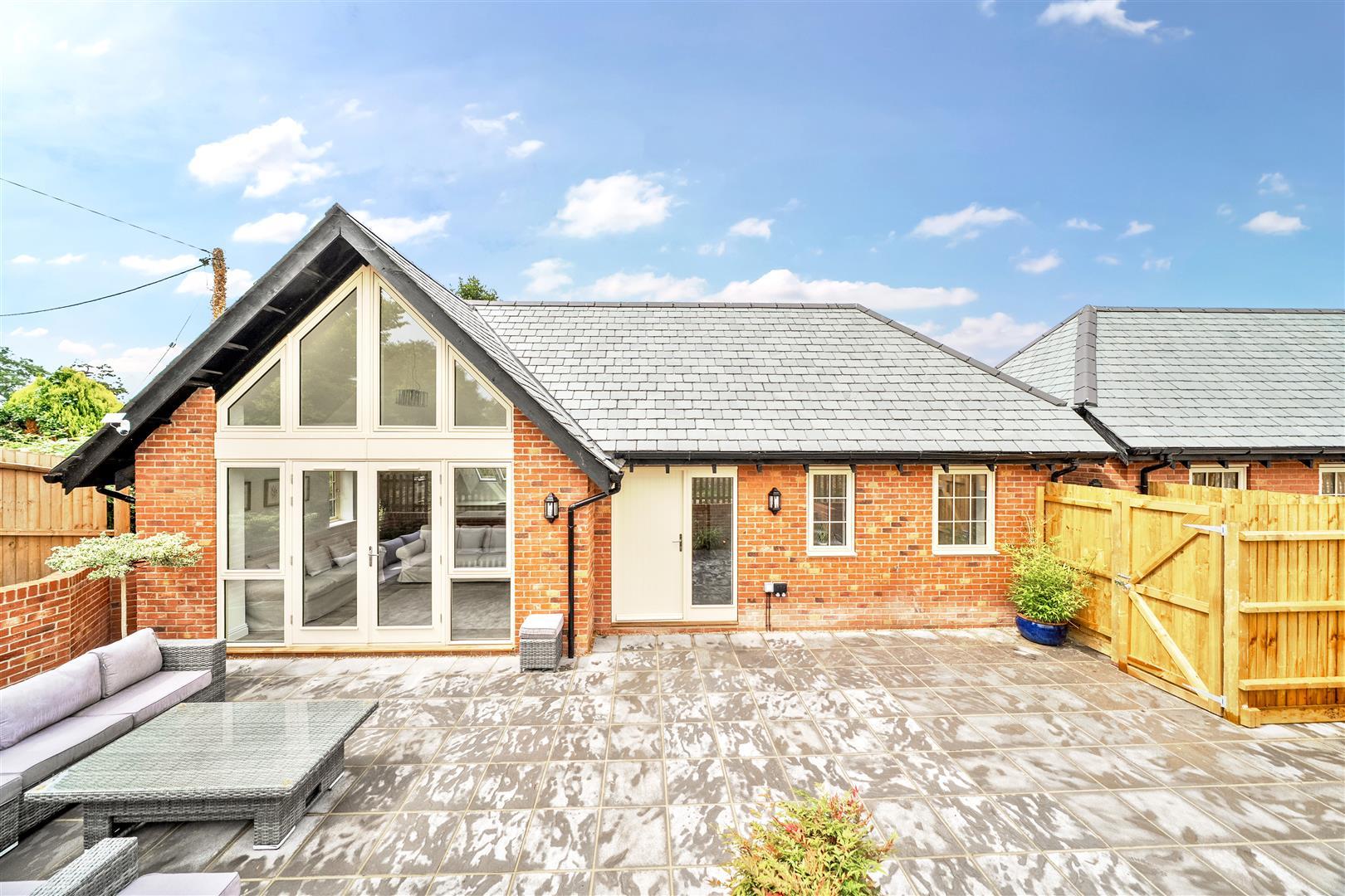 Property Image f904e162-233d-49e6-ab35-039d6e2a778b