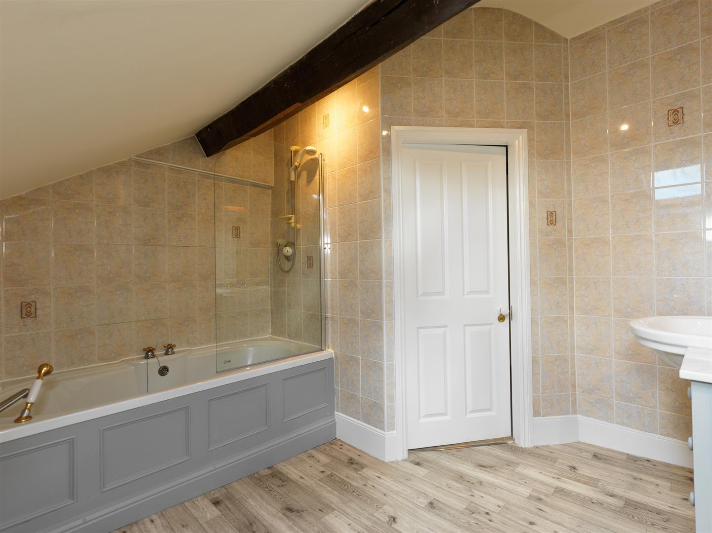 Property Image f906ae43-5342-4596-8240-021c8cc87666