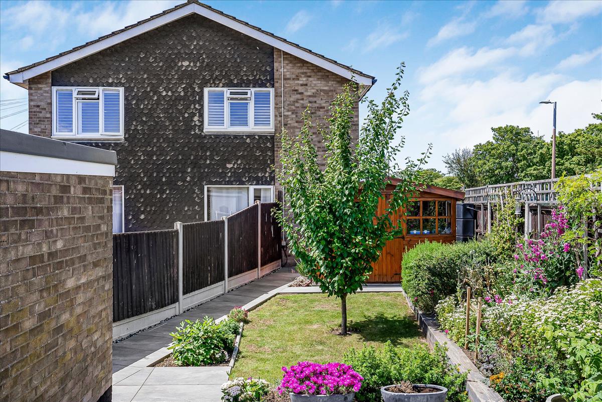 Property Image f9101a3e-94af-4e90-bd5c-34a3a73de41d