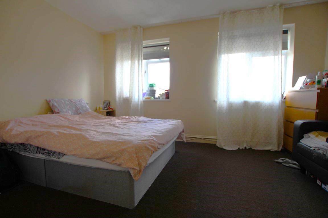 Property Image f9123fb6-546c-48eb-8f1e-3fb2b186c4e7