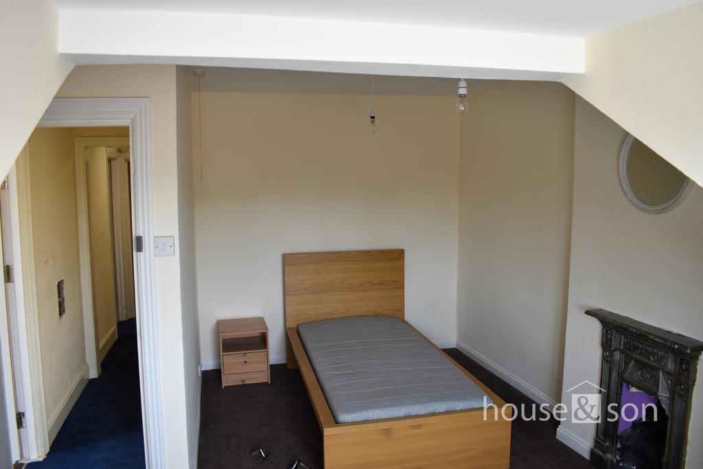 Property Image f915f40e-9b57-4252-8f93-4cf15e0a46eb
