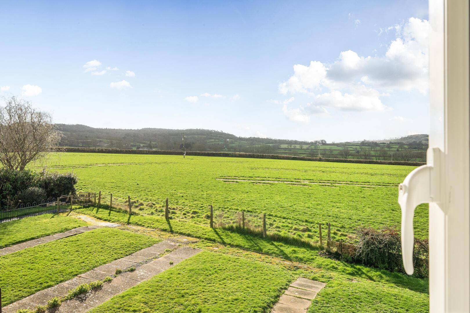 Property Image f922a46f-fabe-417e-b425-b915264978be