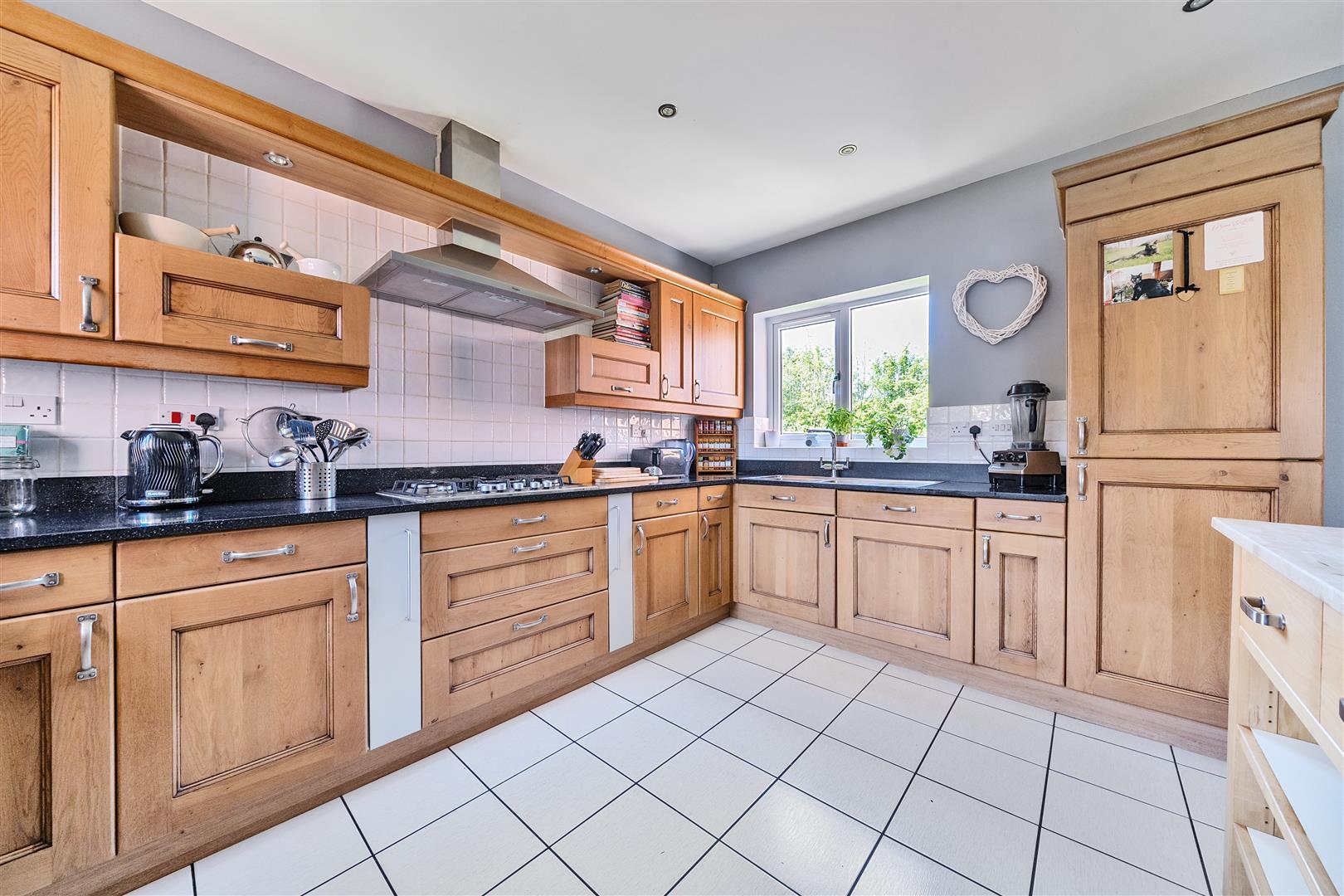 Property Image f92dd5ed-562c-421e-8b64-ebb84a7268fb