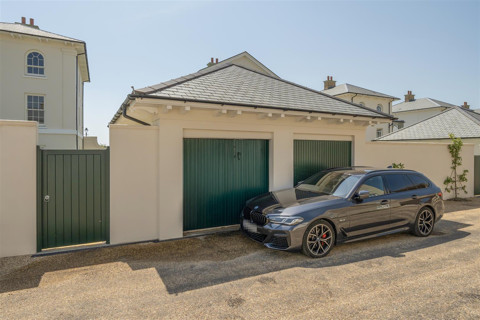 Property Image f92e9750-b13b-47ce-9f12-27ad86261462