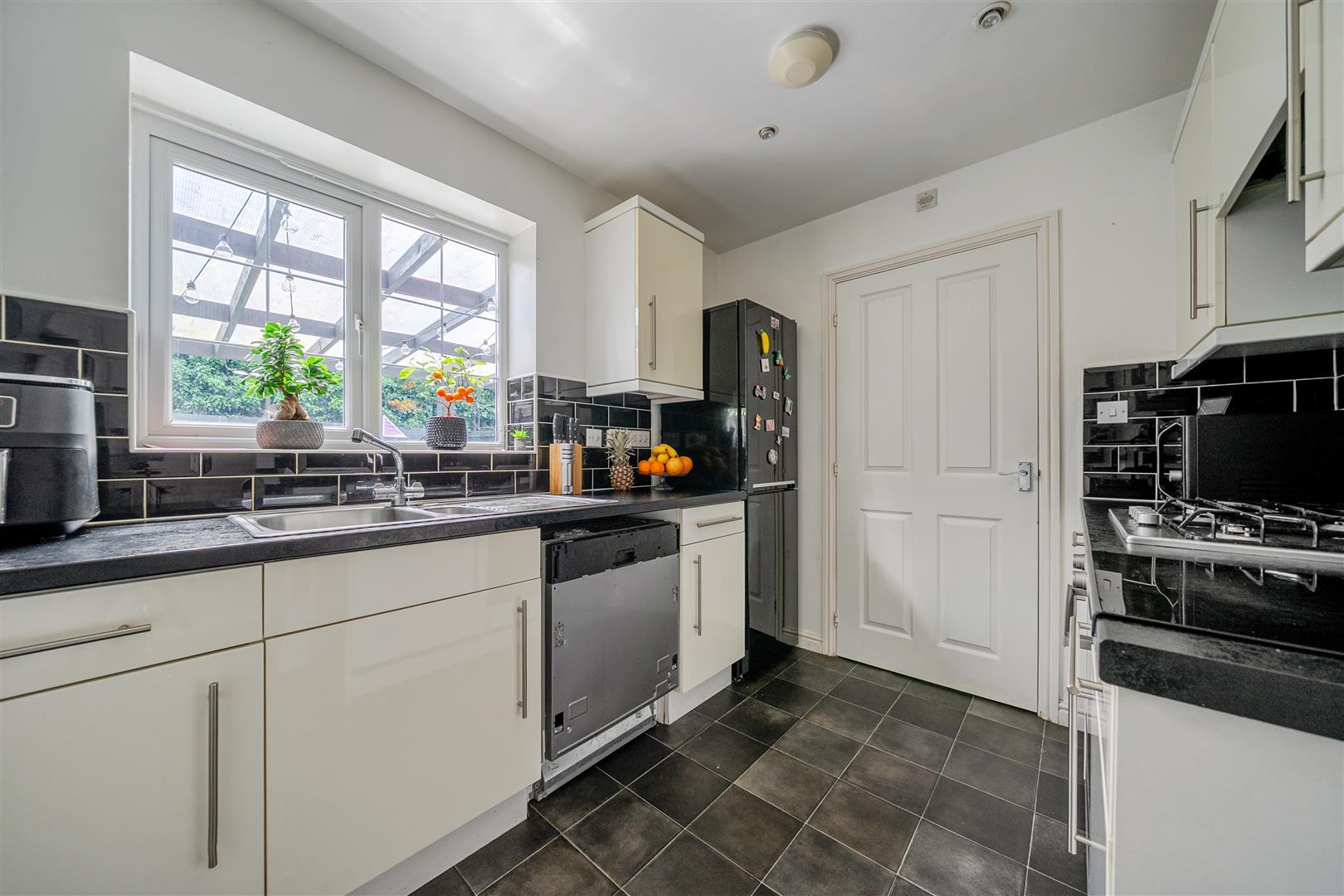 Property Image f93d0edd-07ac-423e-9661-13d0f9a685db