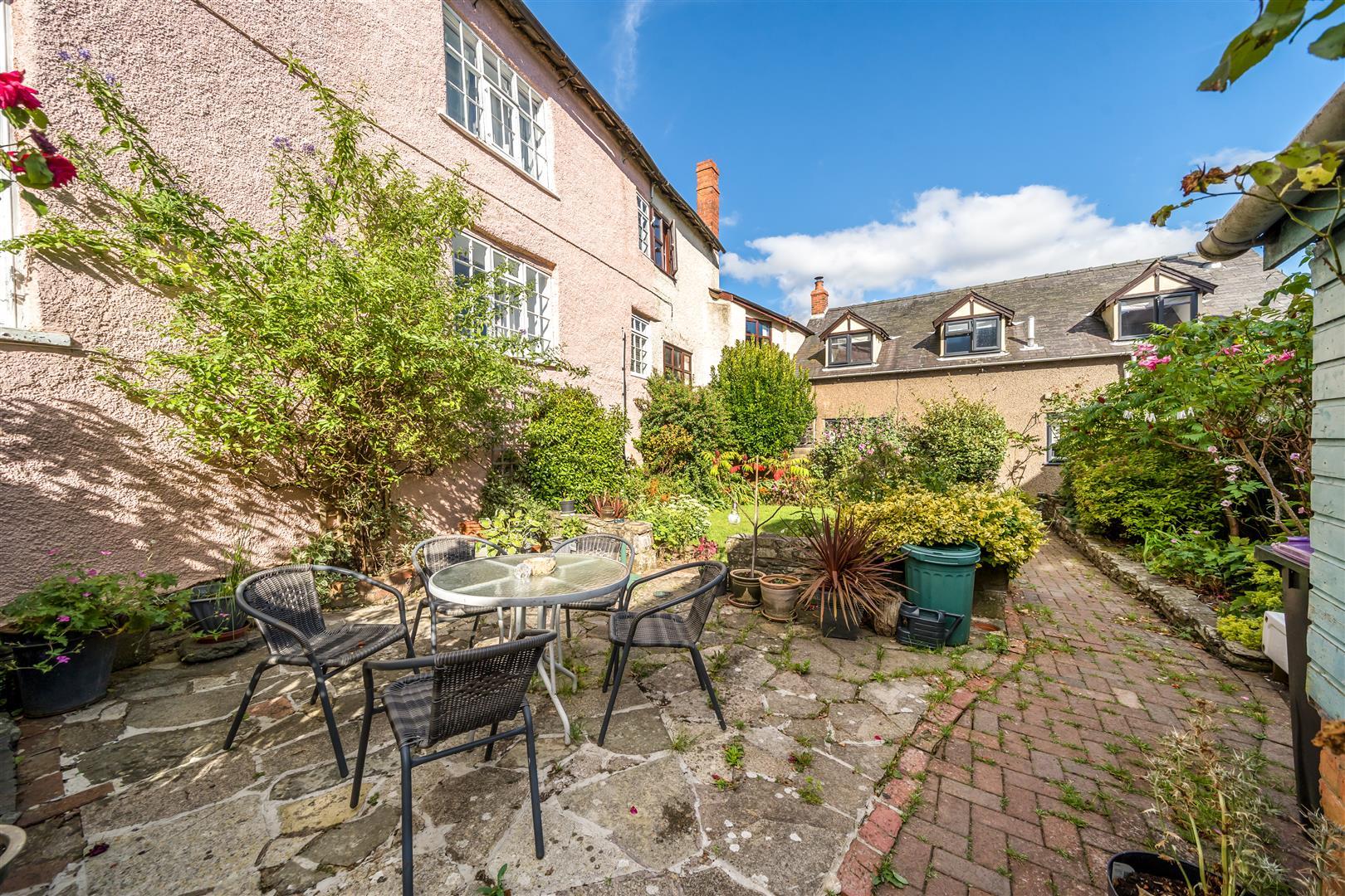 Property Image f93e95e6-f9b5-4741-b93d-e755b1b4fadc