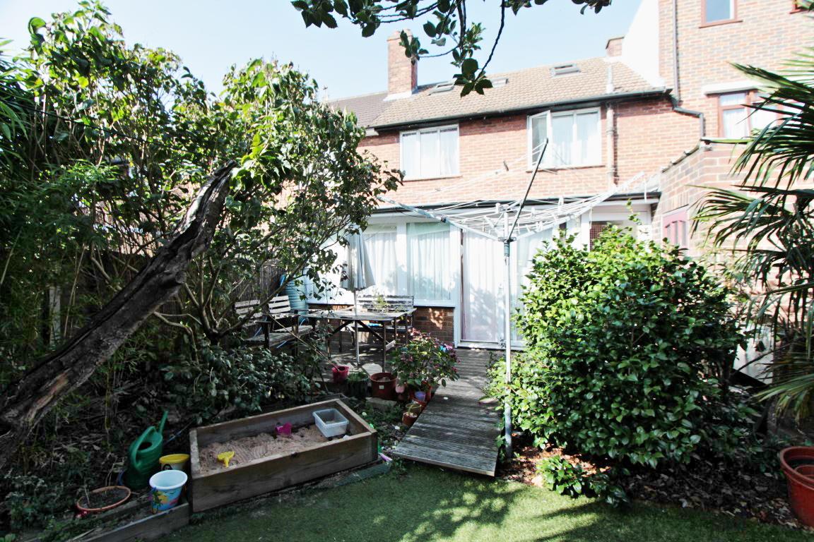 Property Image f93f98dc-ff27-4818-8c99-de5d99d74c38