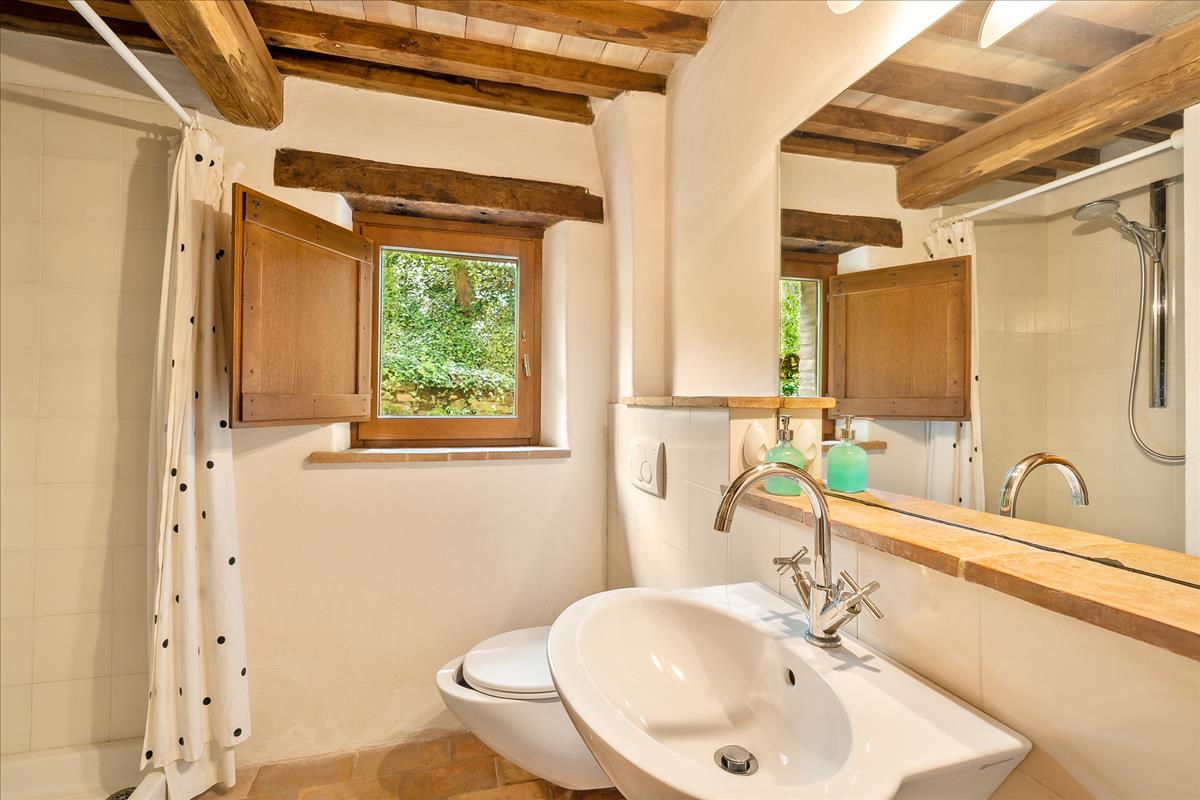 Property Image f946d5ca-6b5c-48c0-b7ca-b27229dcd8b2