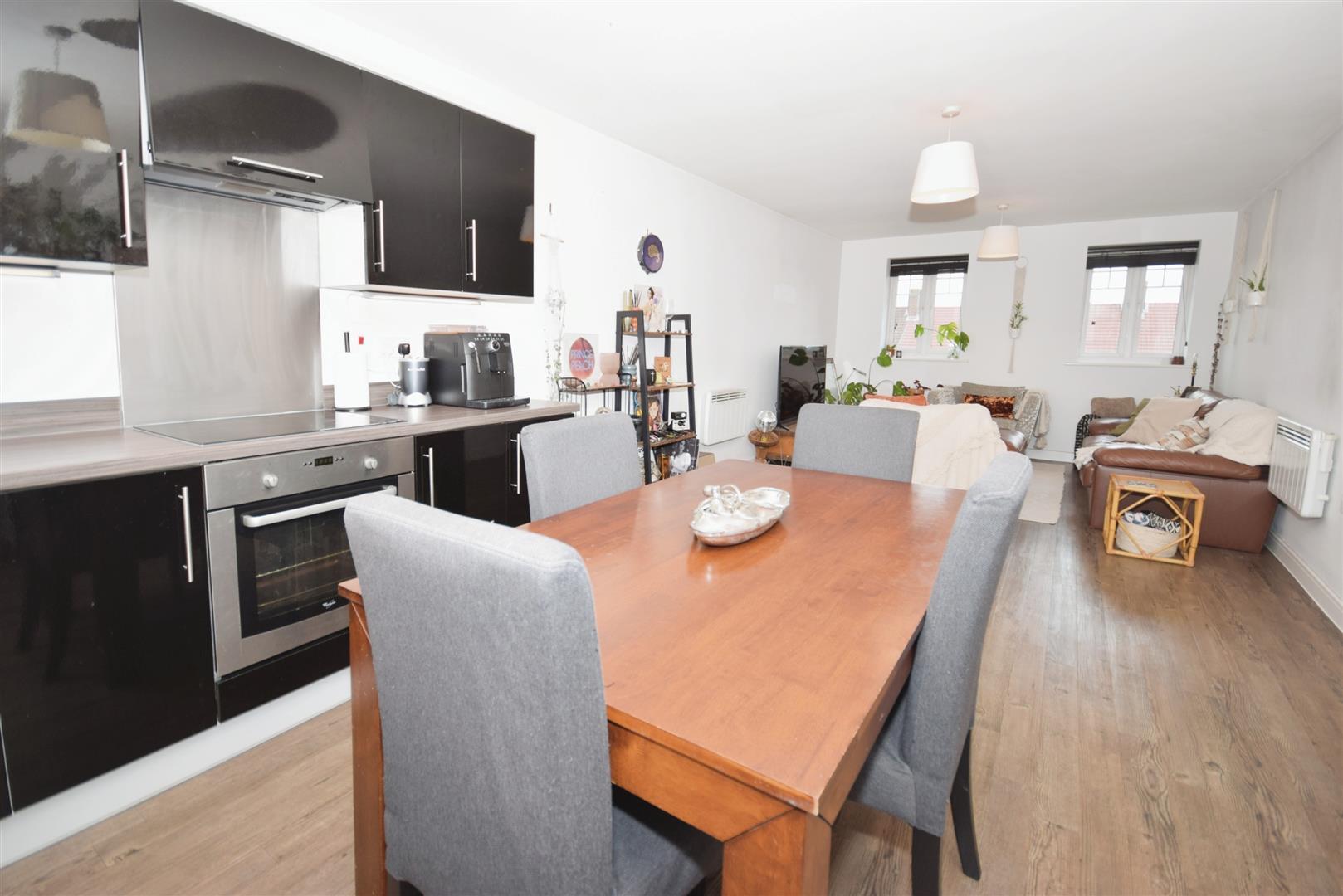 Property Image f95657e1-4845-49e6-a507-a23cc736b657