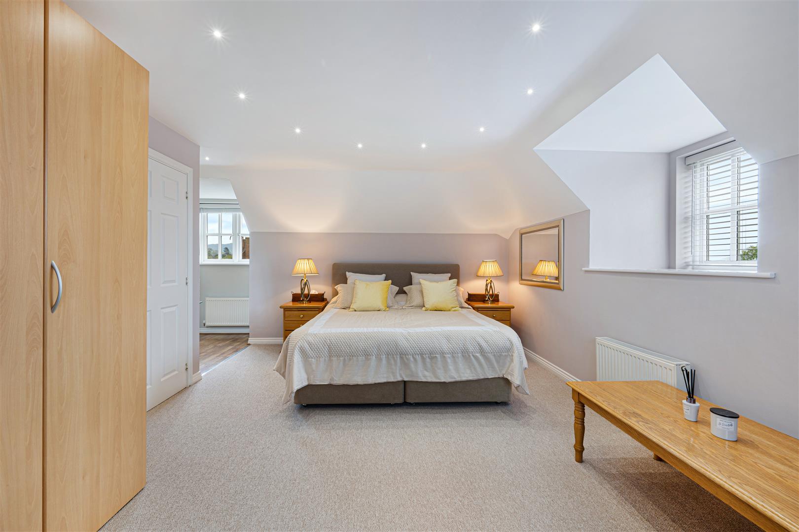 Property Image f97b977c-a955-4c74-8ba7-fd89f0ccc1fc